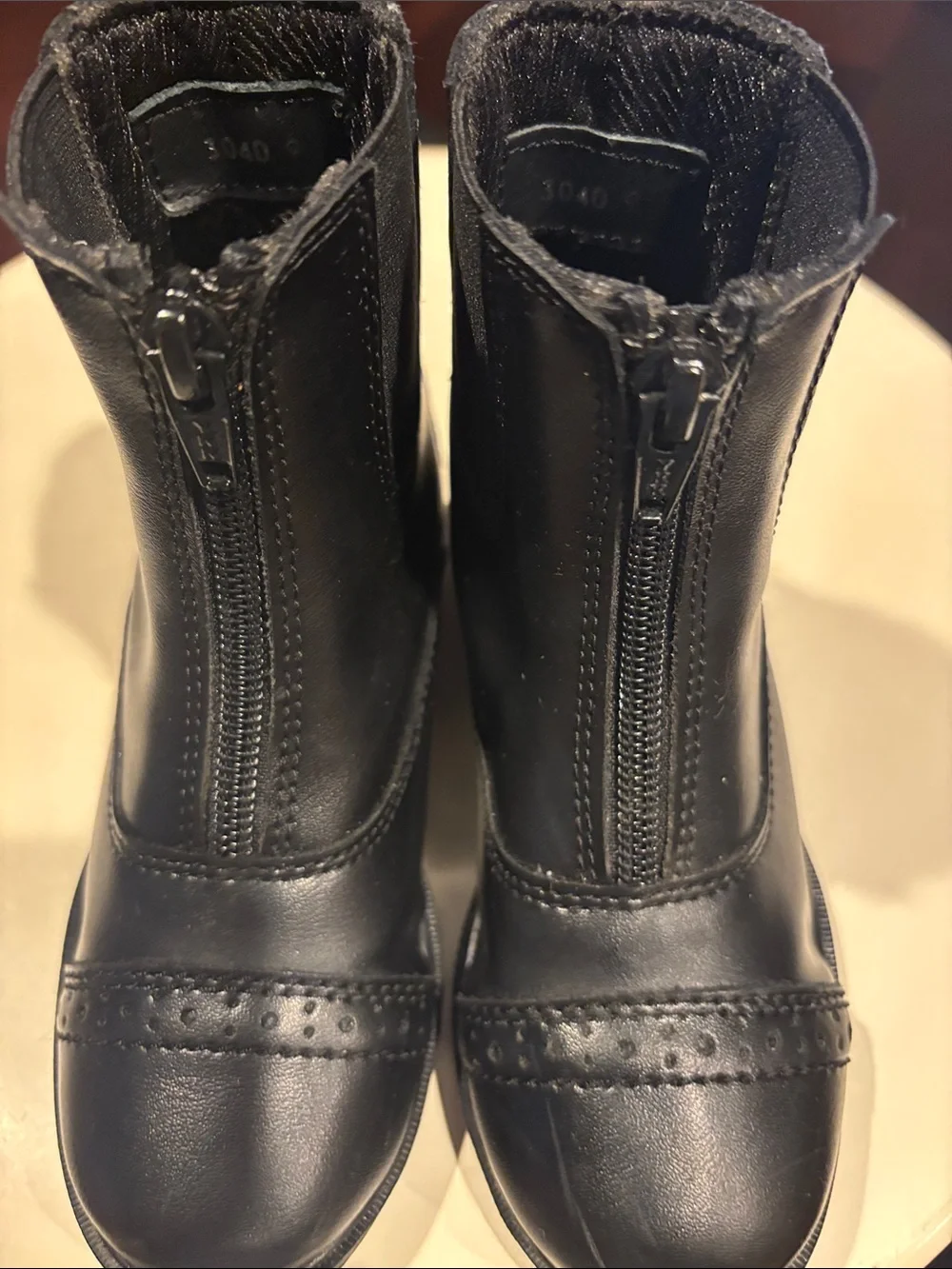 tuffrider sleek black